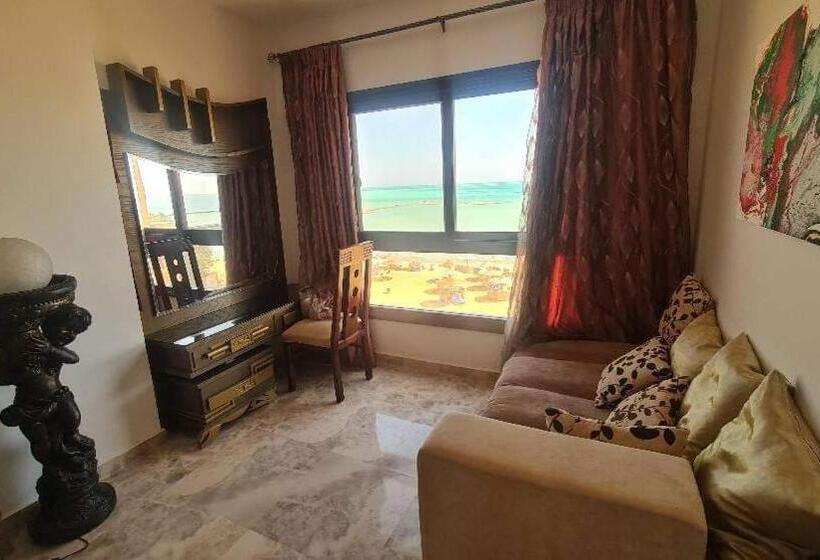 آپارتمان 1 خوابه با چشم‌انداز دریا, Seafront Apartment G311