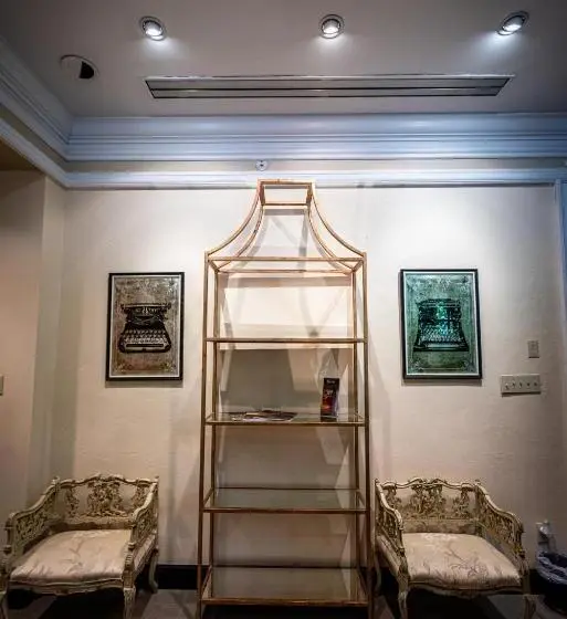 デラックススタジオ, Washington Street Quarters