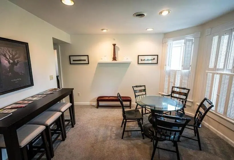 ３ベッドルームアパートメント, Washington Street Quarters