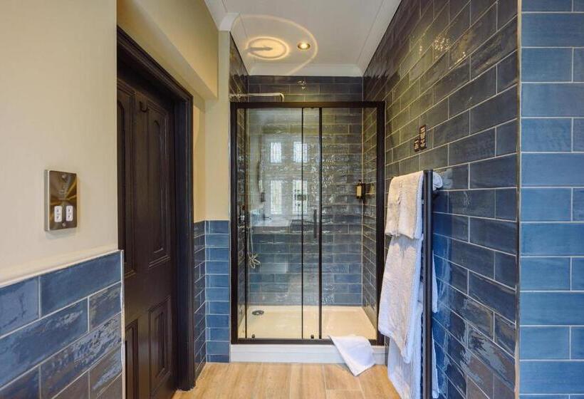 ファミリールーム, Brewhouse And Kitchen