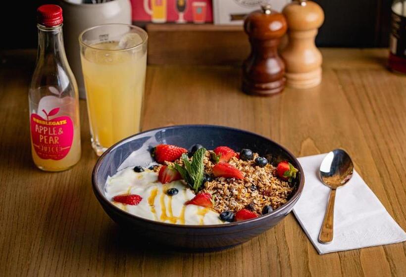 キングサイズベッドのスタンダードルーム, Brewhouse And Kitchen