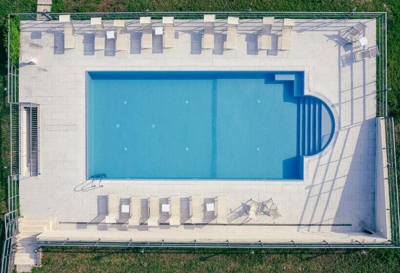 Апартаменты 2 Спальни, Il Casale Lonato   By Host4u