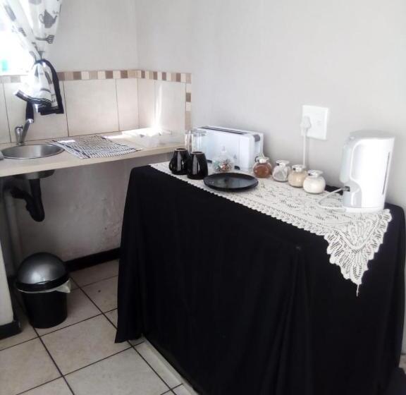 غرفة ديلوكس, The Eden Lodge Boksburg