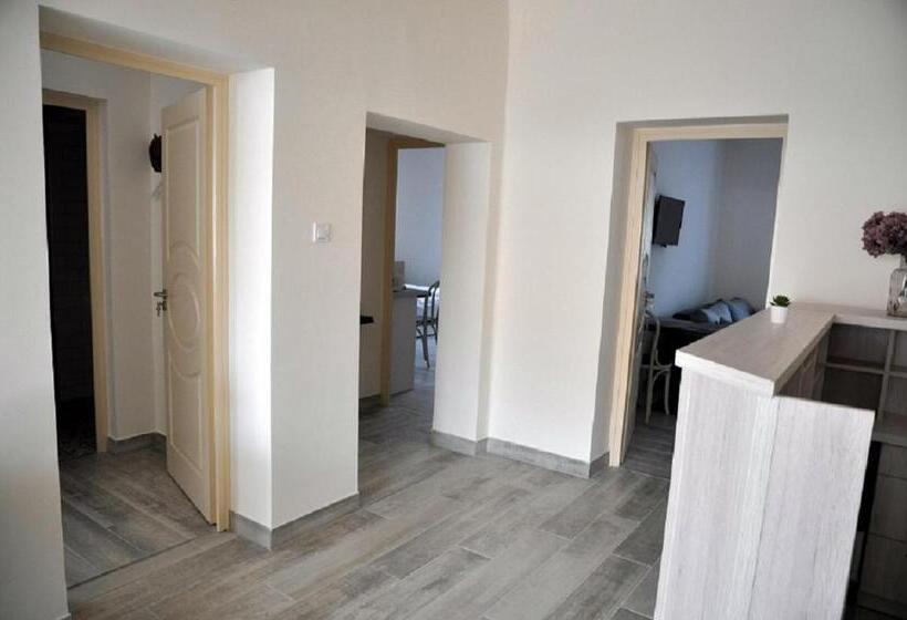 Номер Deluxe, River Apartment