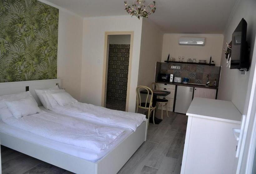 Стандартный Номер Кровать Кинг, River Apartment