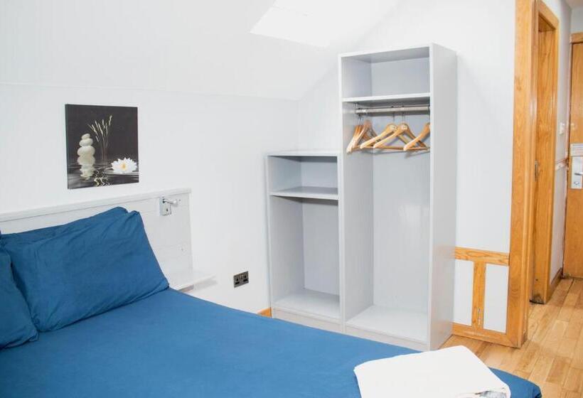 标准间, Abbey Court Hostel