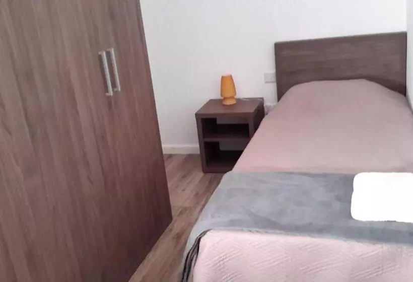 اتاق استاندارد یک نفره, Am Apartments