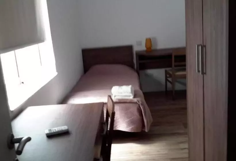 اتاق استاندارد یک نفره, Am Apartments