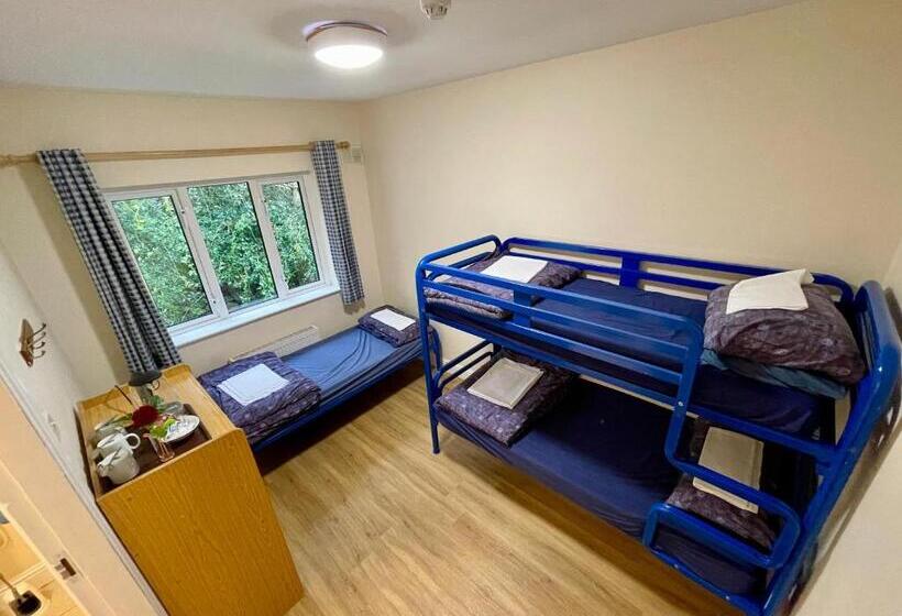 标准三人间, Glendalough International Youth Hostel