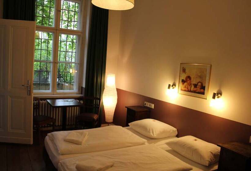 اتاق استاندارد با سرویس بهداشتی مشترک, Grand Hostel Berlin Classic