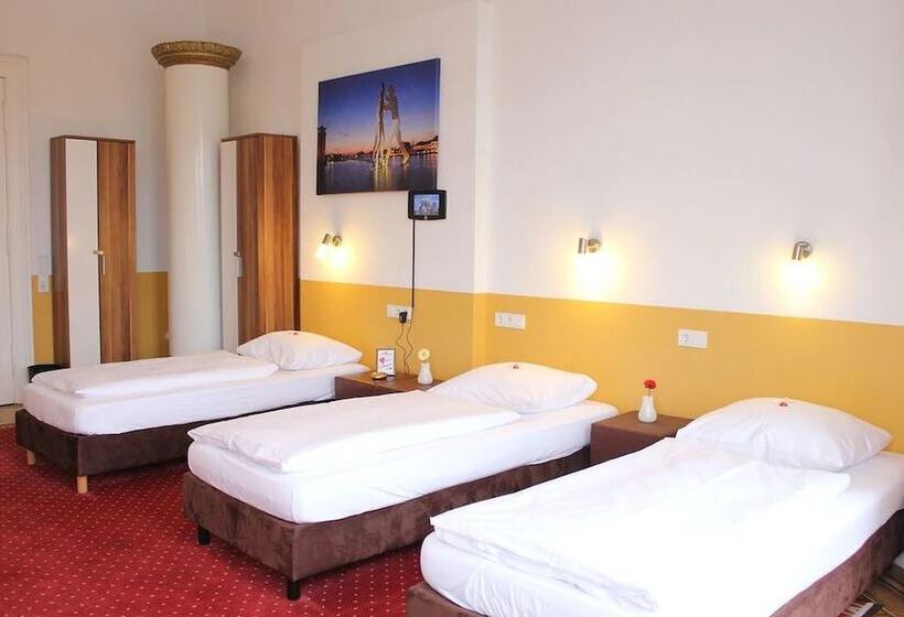 تختخواب در اتاق مشترک, Grand Hostel Berlin Classic