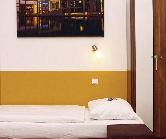 تختخواب در اتاق مشترک, Grand Hostel Berlin Classic