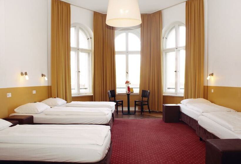 تختخواب در اتاق مشترک, Grand Hostel Berlin Classic