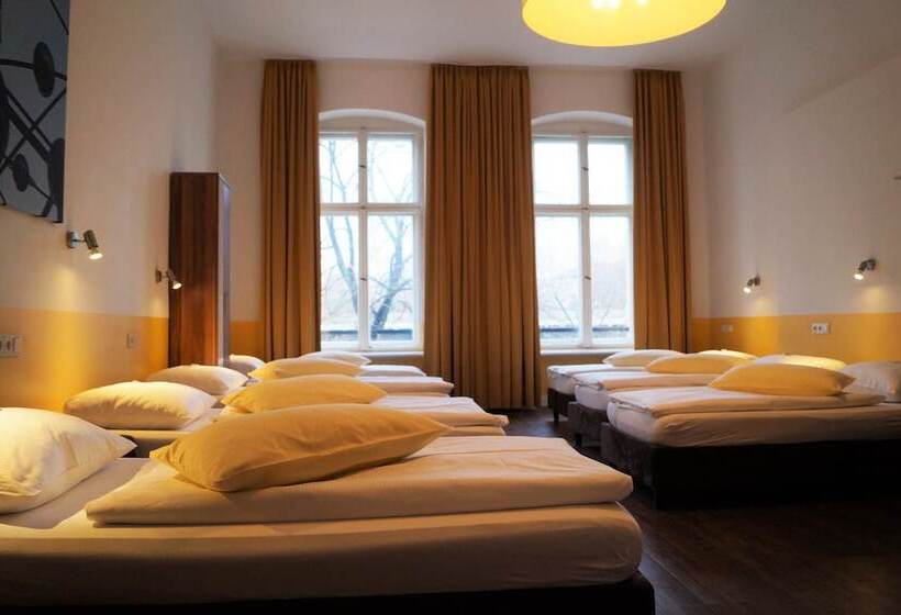 تختخواب در اتاق مشترک, Grand Hostel Berlin Classic