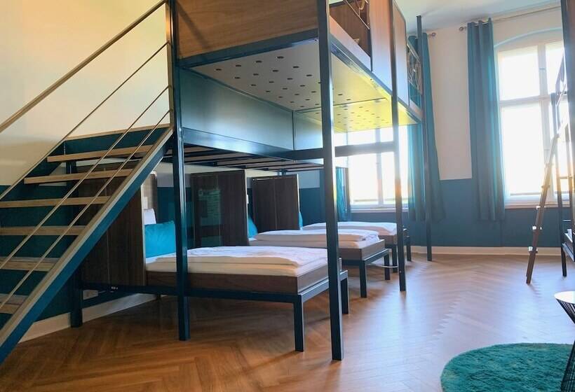 تختخواب در اتاق مشترک, Grand Hostel Berlin Classic