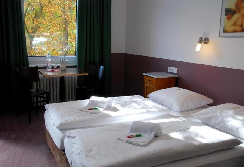 اتاق استاندارد با سرویس بهداشتی مشترک, Grand Hostel Berlin Classic