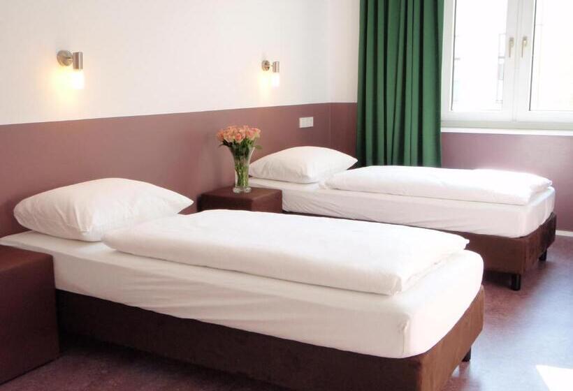 اتاق استاندارد با سرویس بهداشتی مشترک, Grand Hostel Berlin Classic