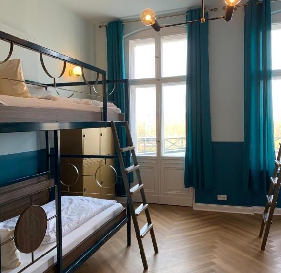تختخواب در اتاق مشترک, Grand Hostel Berlin Classic