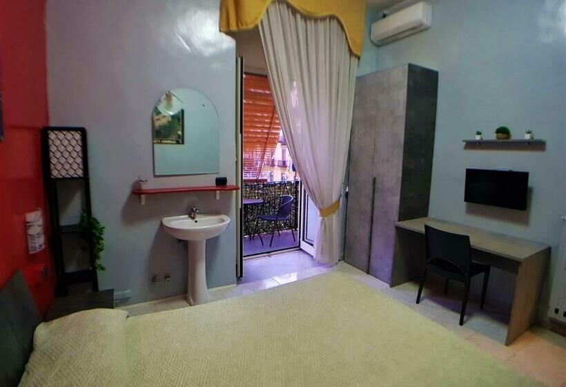 اتاق استاندارد با سرویس بهداشتی مشترک, Ginevra