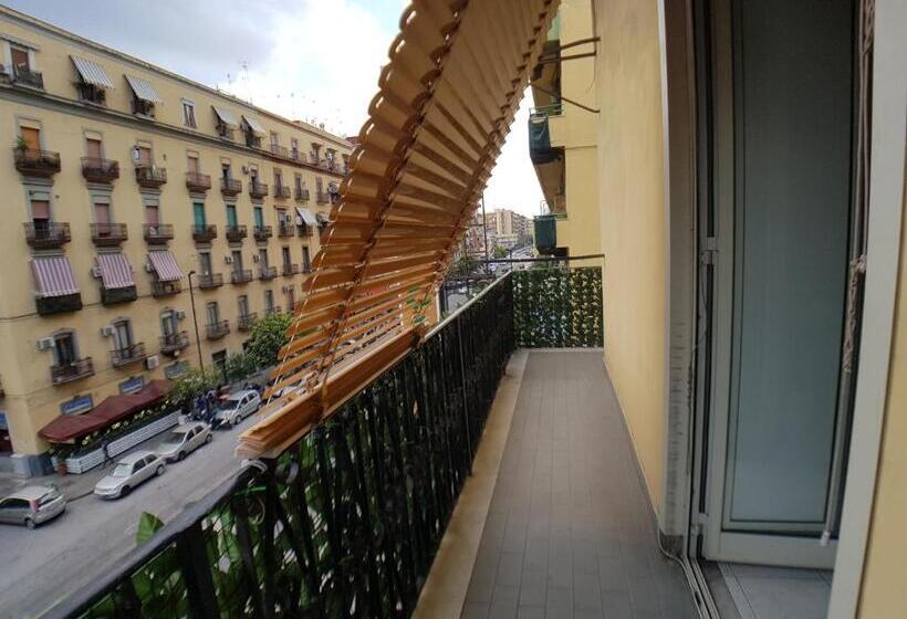 اتاق استاندارد سه تخته با سرویس بهداشتی مشترک, Ginevra