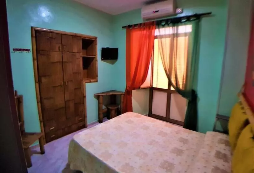 اتاق استاندارد یک نفره, Ginevra