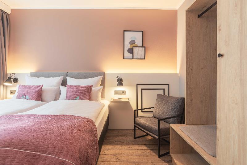 غرفة قياسية ثلاثية, Engelbertz   Yggotel Pirol