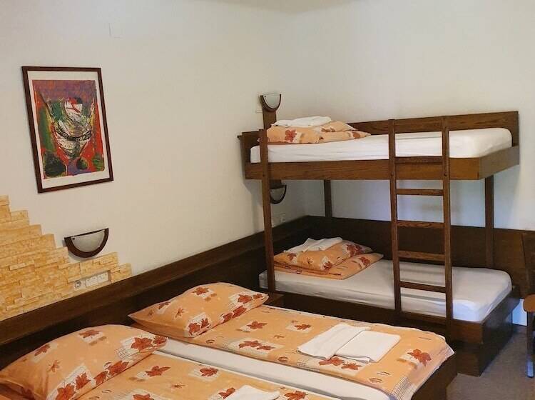 اتاق استاندارد چهار تخته, Pri Ancki B&b Ljubljana Suburbs