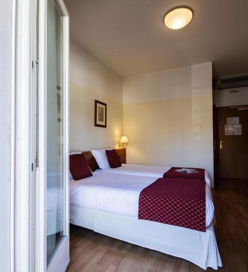 חדר סופריור, Sant Ilario