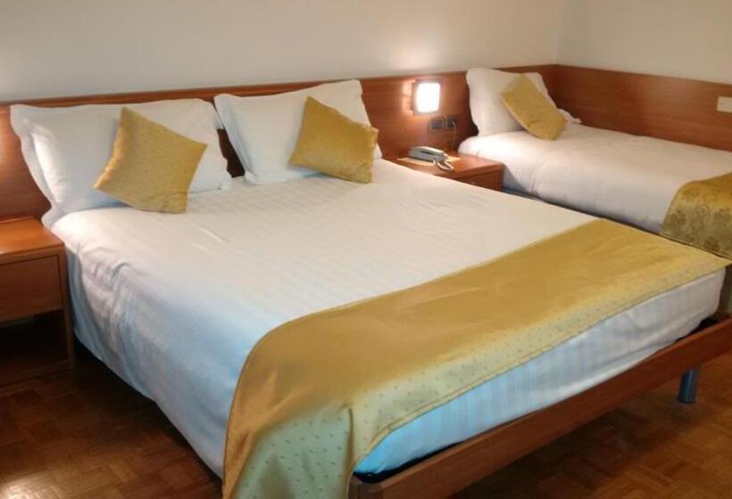 חדר סטנדרט לארבעה, Sant Ilario