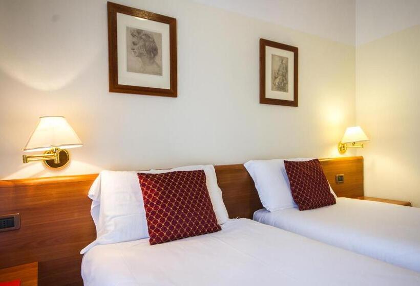 חדר סופריור לארבעה, Sant Ilario