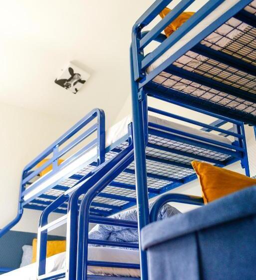 共用房间的床, The Woodquay Hostel