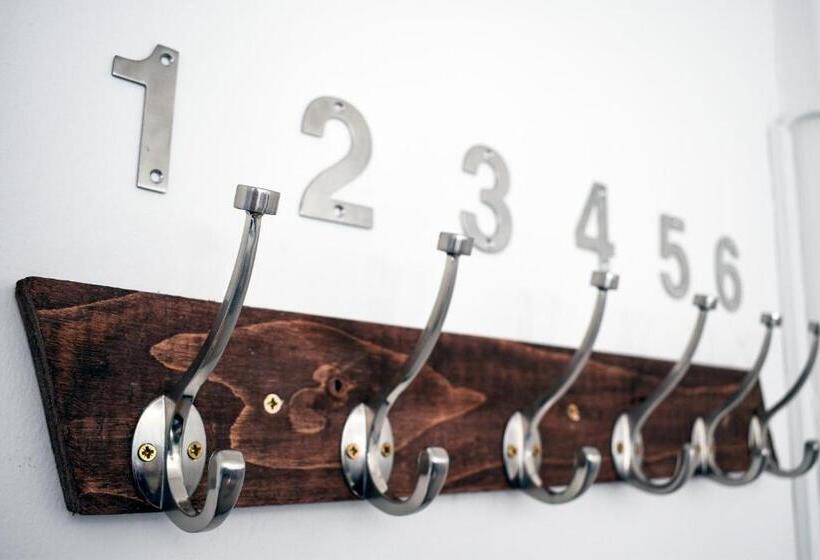 四人标准间, The Woodquay Hostel