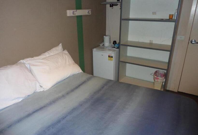 اتاق اکونومی, Mildura Stopover