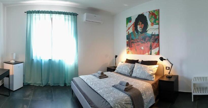 חדר דלוקס, Casa California