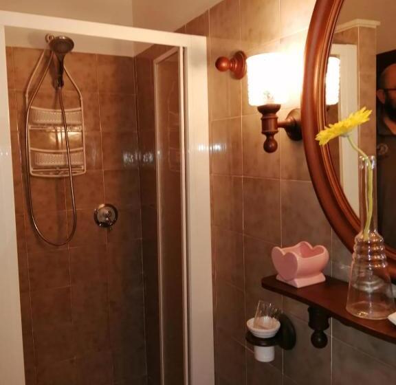 اتاق عادی, Casa Polè