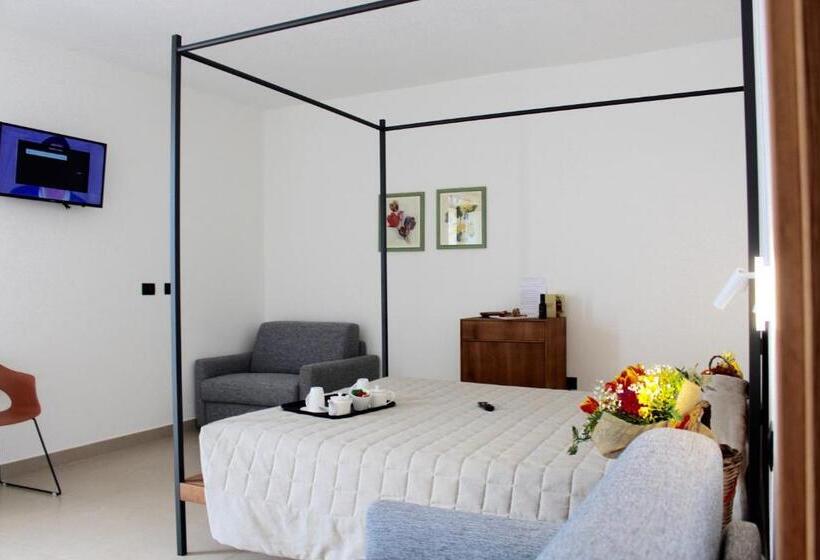 חדר דלוקס לשלושה, Masseria Rifisa Agriresort