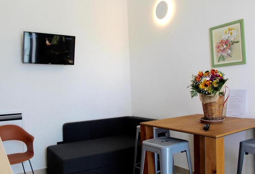 جناح جونيور, Masseria Rifisa Agriresort