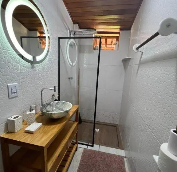 デラックススタジオ, Casa Com Piscina