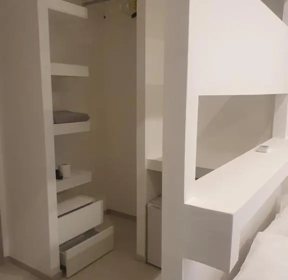 استودیو استاندارد با چشم‌انداز باغ, Sea Beach Home