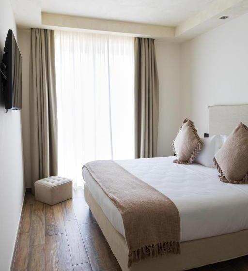 带露台的小型套房, Casabianca Resort