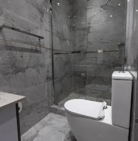 デラックススイート, Luxe Suites Boutique