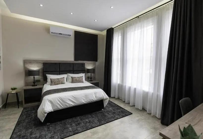 デラックススイート, Luxe Suites Boutique