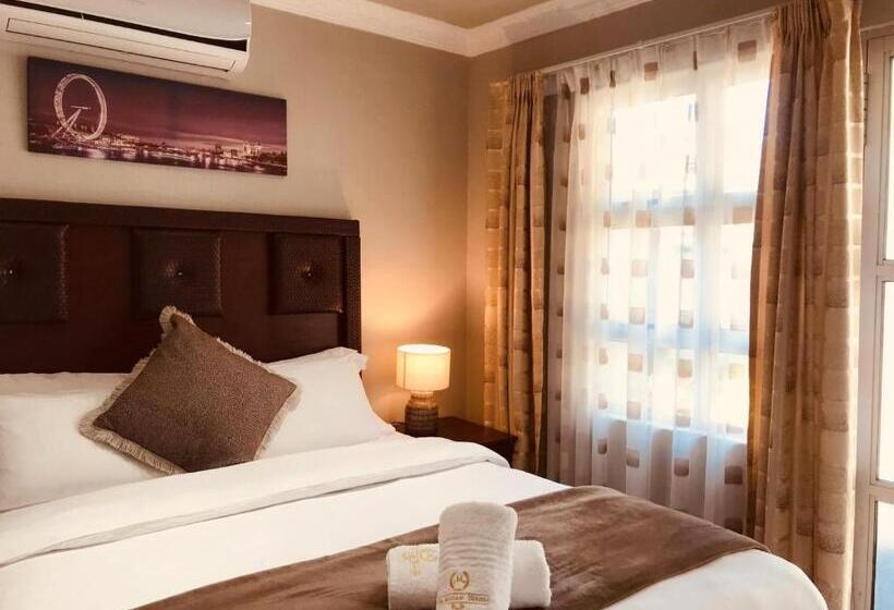 חדר סופריור, The Madam Herself B&b