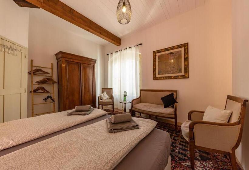 غرفة قياسية, Les Chambres Du Lavoir Vert