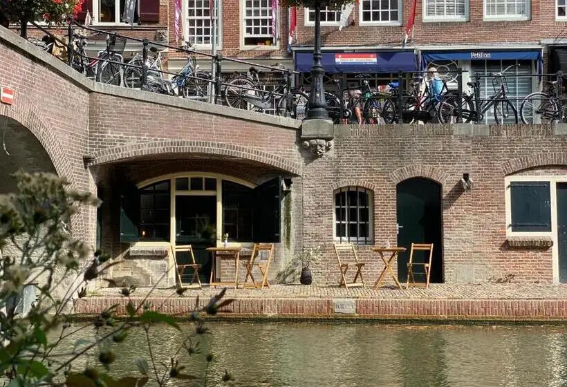 اتاق لوکس, Slapen Onder De Dom