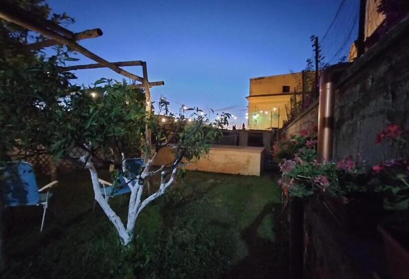 디럭스 룸, Tettoeletto