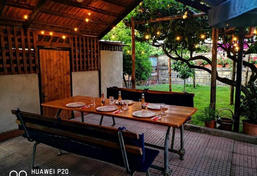 디럭스 룸, Tettoeletto