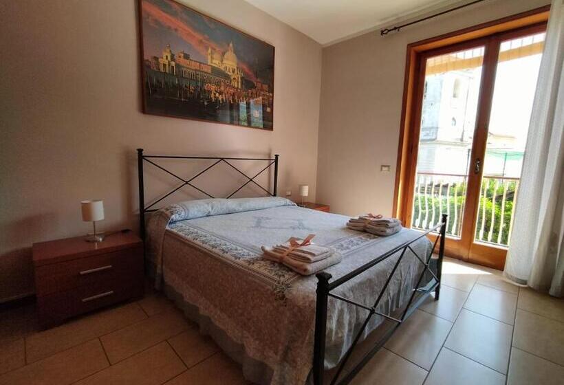 디럭스 룸, Tettoeletto