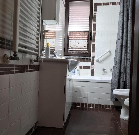 디럭스 룸, Tettoeletto