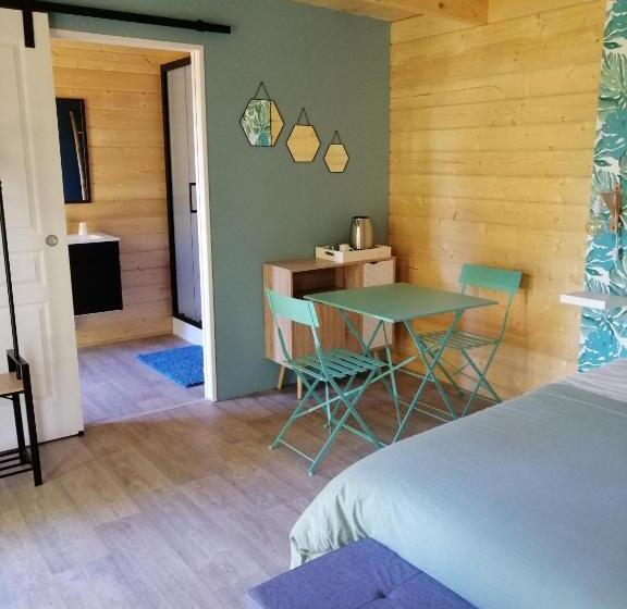 Номер Стандарт, Moulin Room